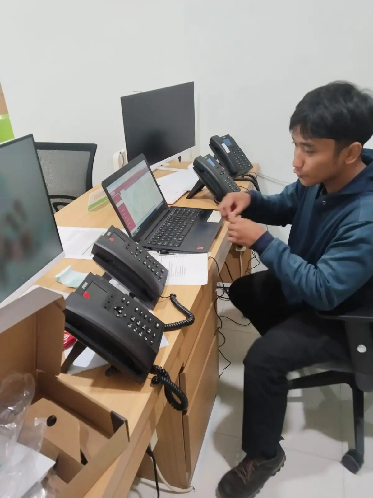 Pasang IP Phone dan IP PBX Jasa Pasang IP Phone